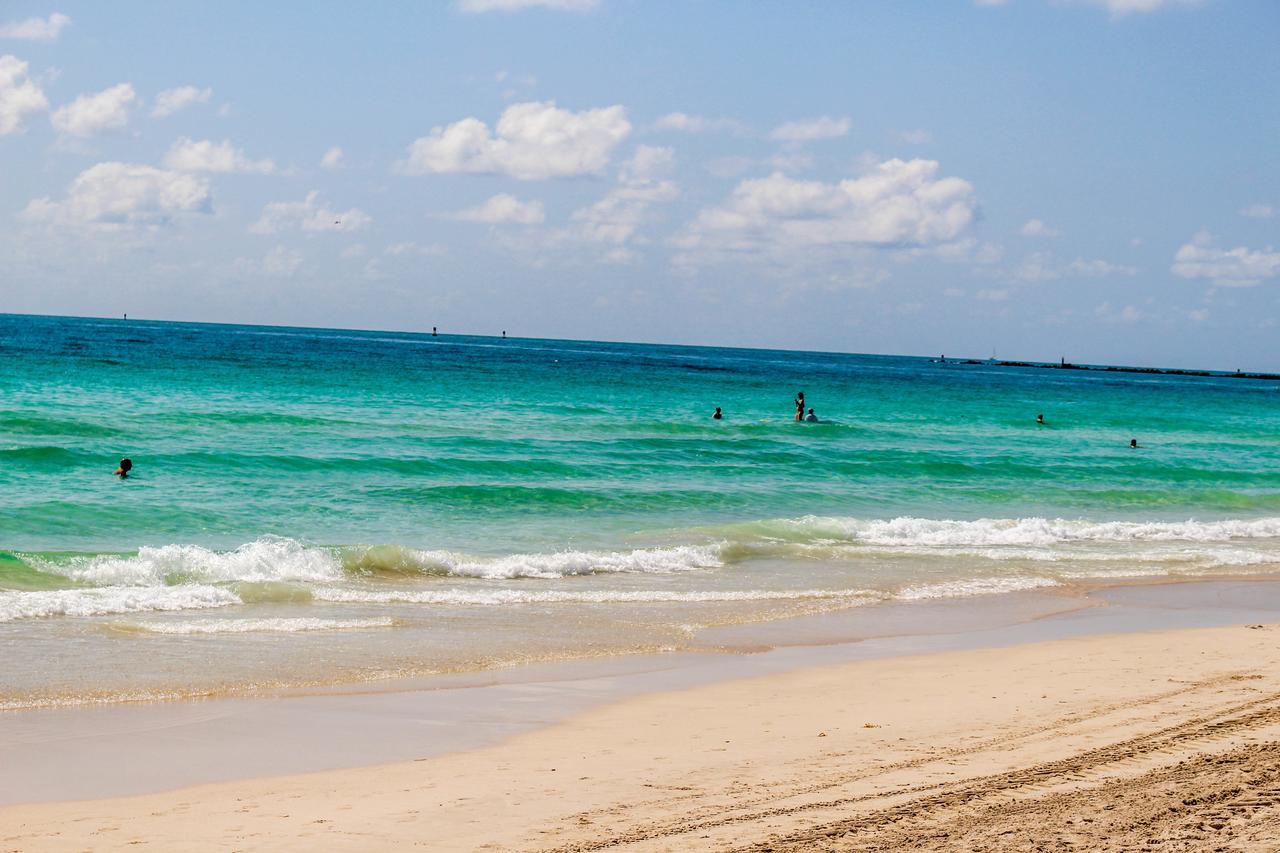 Ocean Spray Hotel Miami Beach Exterior photo