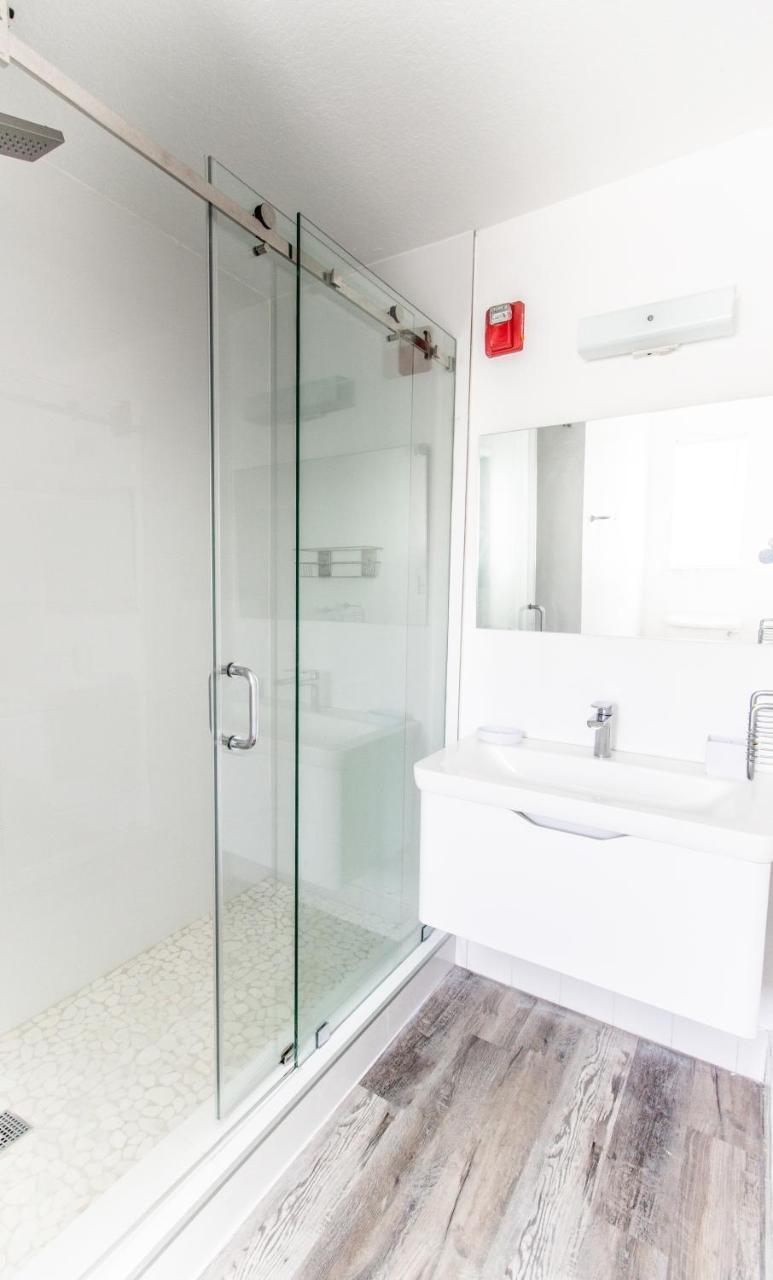 Ocean Spray Hotel Miami Beach Room photo